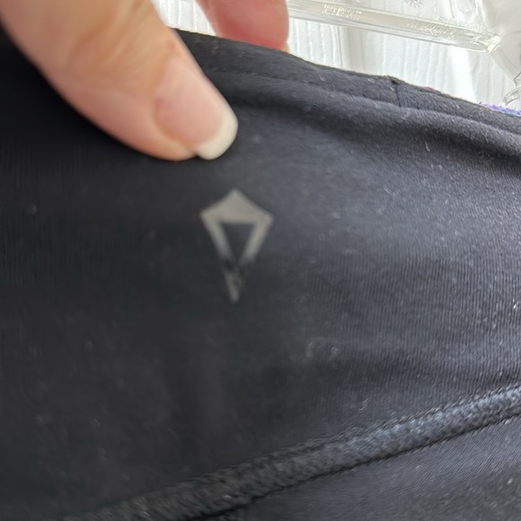 Ivivva Flare Black Leggings *Reversible - Picture 11 of 13